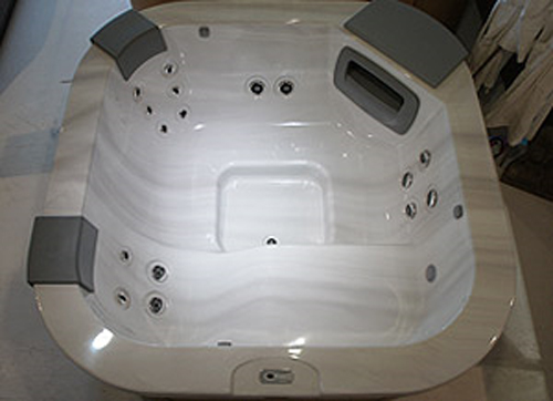    Jacuzzi Delfi 190  190  80  26  4     